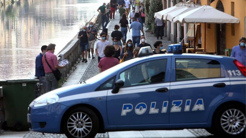 Controlli di Polizia sui Navigli a Milano