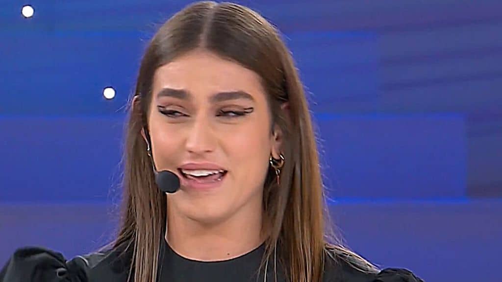 Gaia Gozzi in lacrime ad Amici Speciali