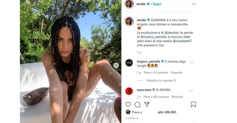 il post di Elodie che la ritrae con lunghe treccine nere