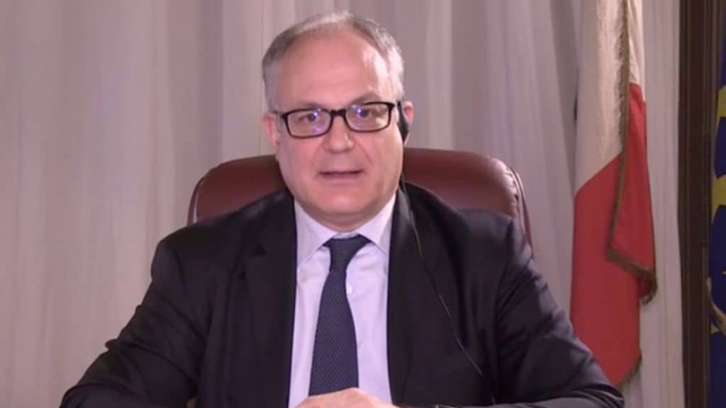 primo piano di roberto gualtieri