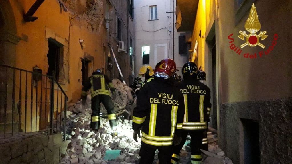 Vigili del Fuoco sul crollo di una palazzina