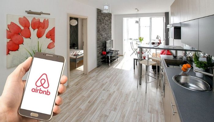 casa con app Airbnb
