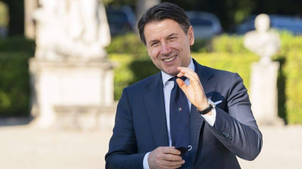 Conte: “Dobbiamo stare molto attenti con il Bayer. Lukaku ha fatto una grande stagione” Conte: “Dobbiamo stare molto attenti con il Bayer. Lukaku ha fatto una grande stagione”