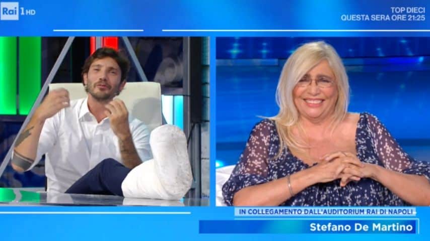 Stefano De Martino in collegamento con Domenica In