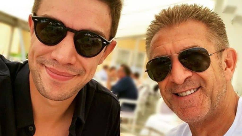 Selfie di Ezio Greggio e del figlio Gabriele