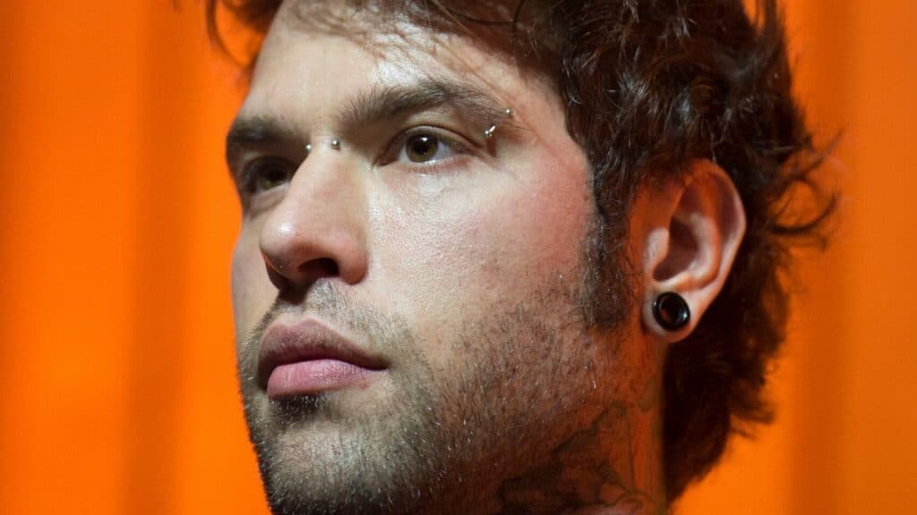 Fedez denunciato dal Codacons: la polemica si sposta in tribunale