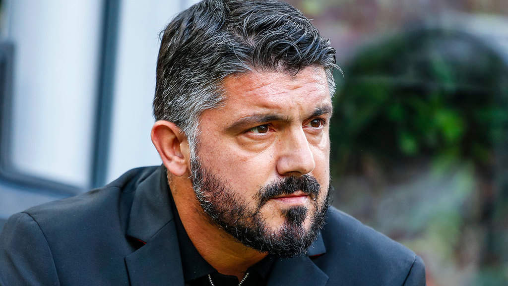 gennaro gattuso, primo piano, leggermente girato verso la sua sinitra