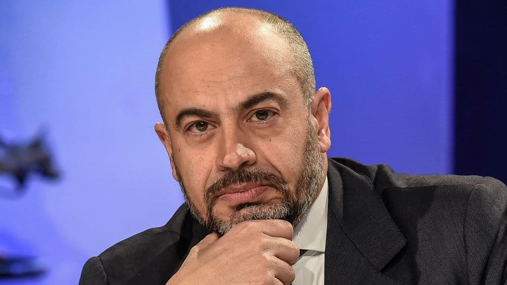 gianluigi paragone primo piano