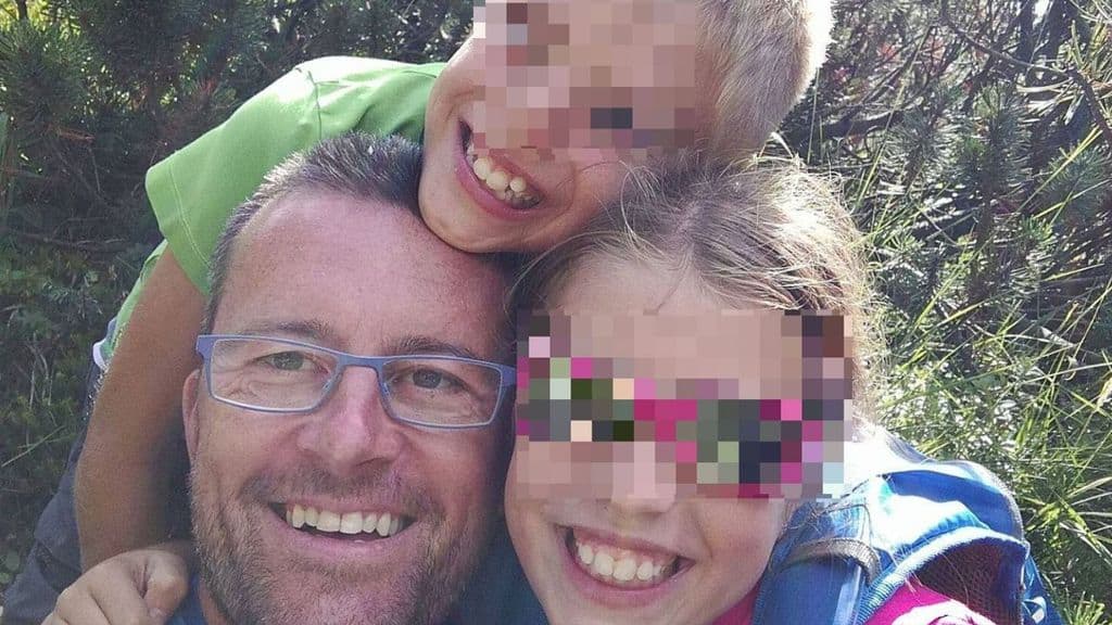 foto del padre insieme ai figli