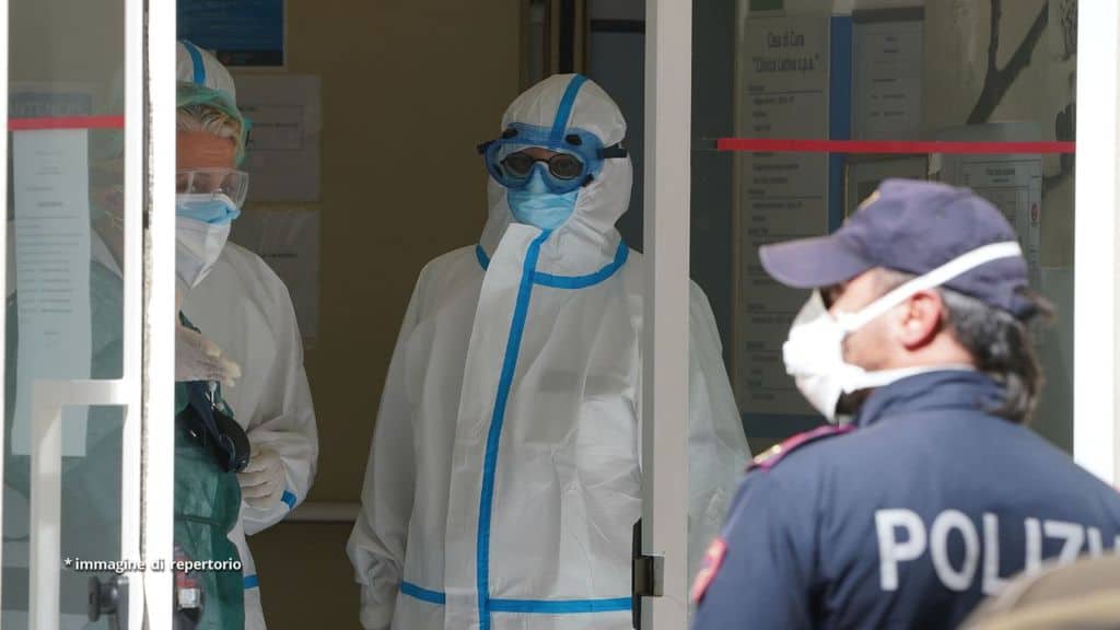 Ospedale chiuso per Coronavirus e Polizia