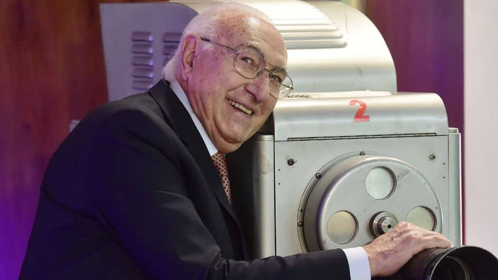 Pippo Baudo Foto Oggi - Pippo Baudo Compie 84 Anni L Omaggio Della Rai Per Lo Storico Conduttore