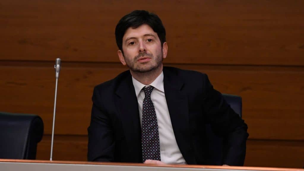 Ministro Speranza: Vaccino coronavirus sarà gratis"