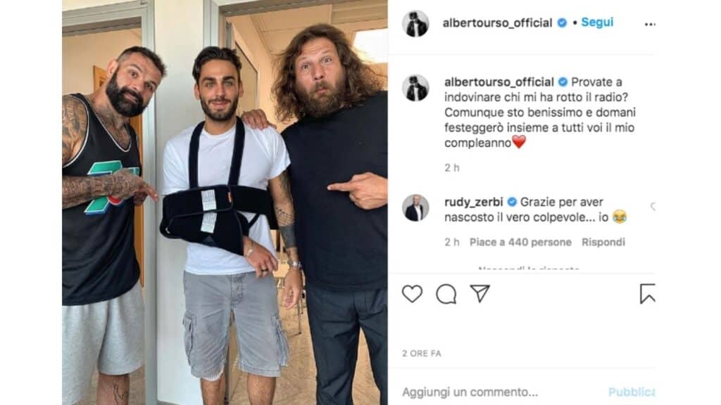 alberto urso con il braccio rotto