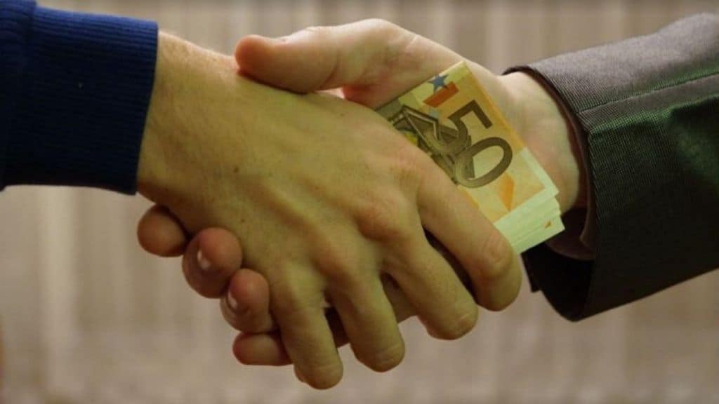 Caserta: strozzini costringono figli a lavorare per ripagare debiti dei genitori