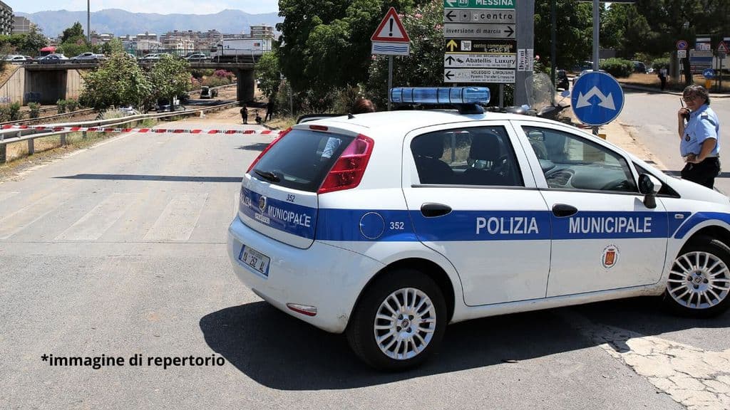 auto della polizia