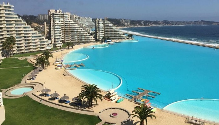 Piscina di San Alfonso del mar. foto: agoda.com