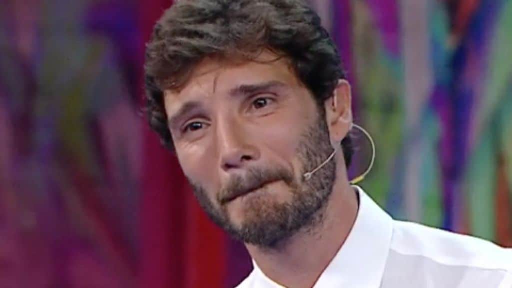 Stefano De Martino in primo piano