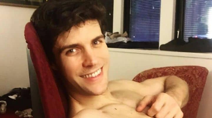 Roberto Bolle sorridente immagine Instagram