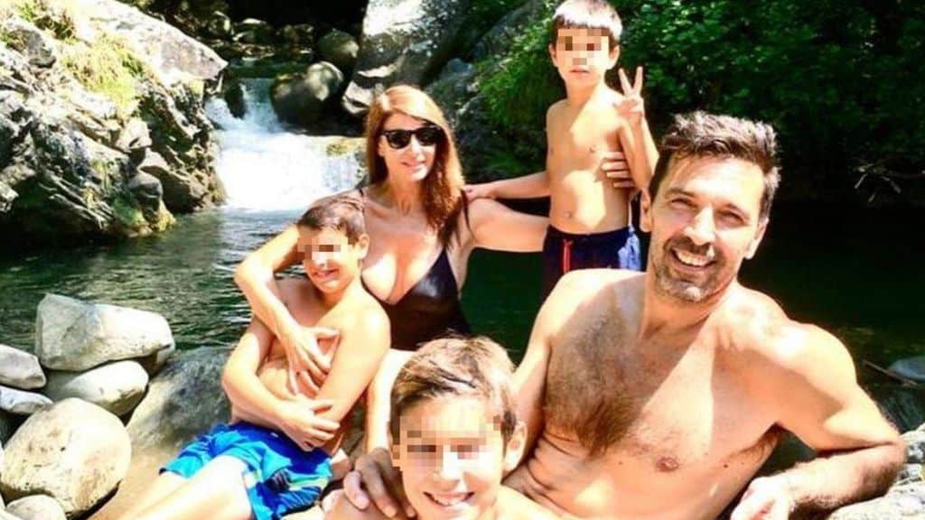 Ilaria D’Amico e Gianluigi Buffon: relax in vacanza con i figli