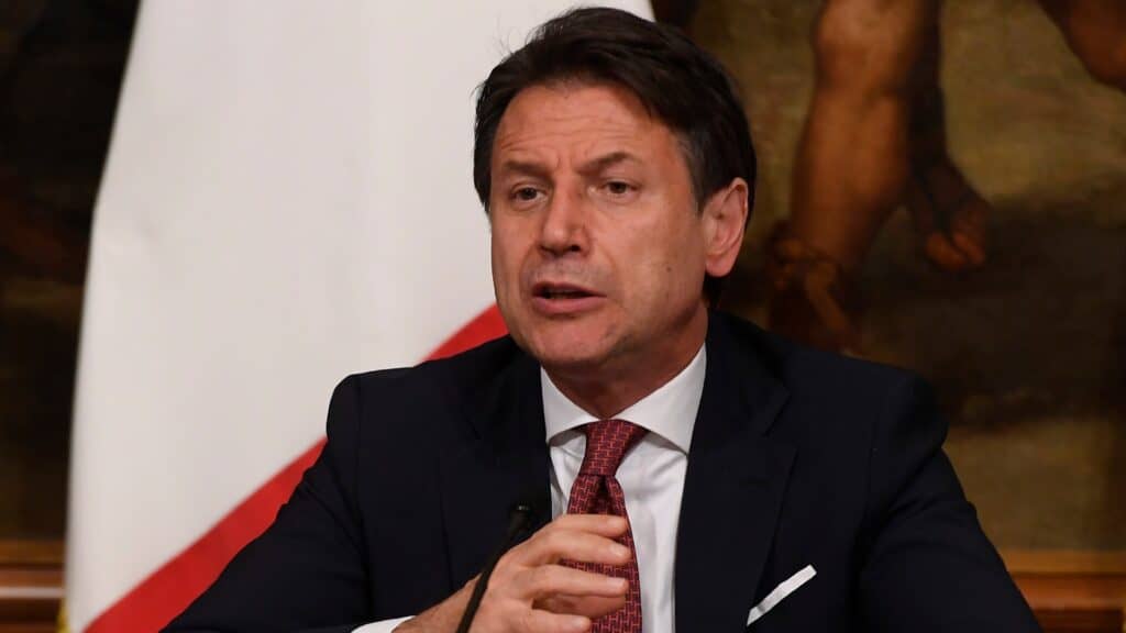 Avviso di Garanzia a Giuseppe Conte e 6 Ministri: tra le accuse, anche omicidio colposo Avviso di Garanzia a Giuseppe Conte e 6 Ministri: tra le accuse, anche omicidio colposo