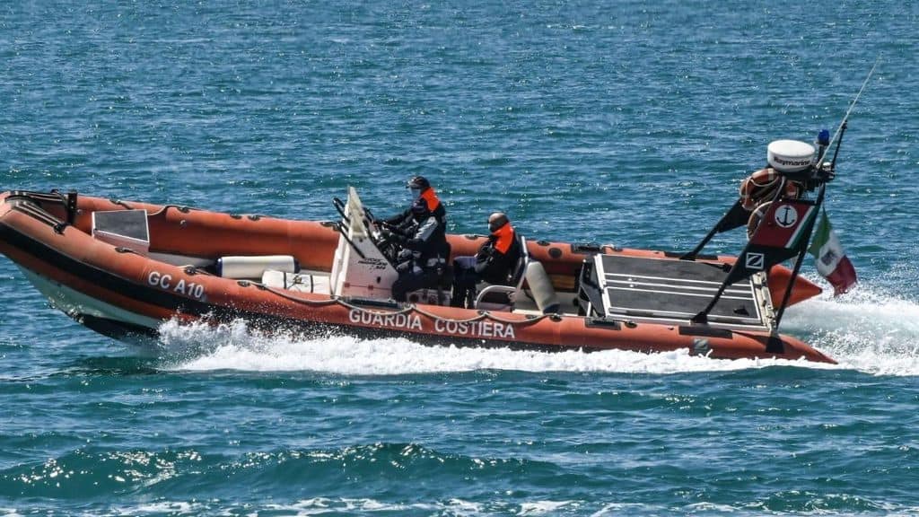 Guardia Costiera in azione