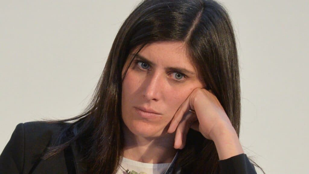 Chiara Appendino condannata a 6 mesi: si autosospende dal M5S Chiara Appendino condannata a 6 mesi: si autosospende dal M5S