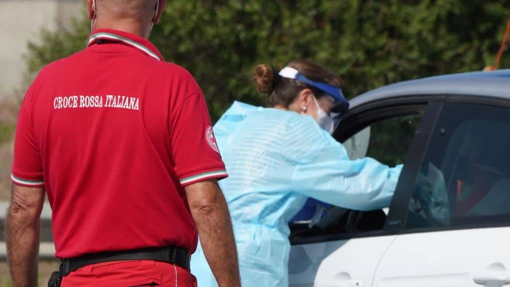 DRIVE IN PER IL TEST COVID A FIUMICINO
