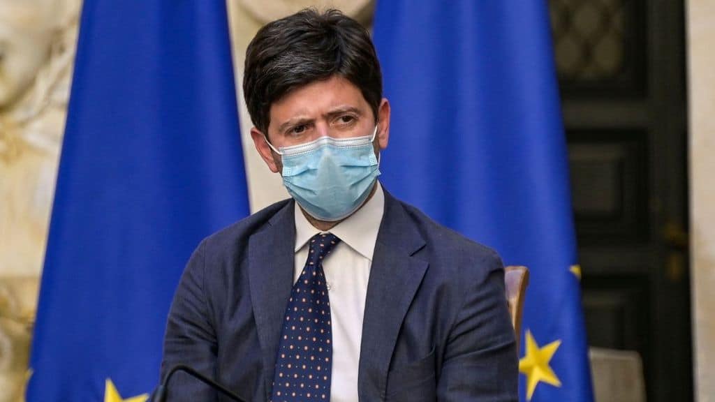 roberto speranza in conferenza stampa