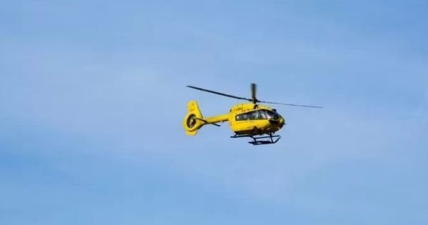 Una doppia tragedia in Trentino: una donna precipita e muore, suo marito cerca di soccorrerla ma si ferisce gravemente. Stavano facendo un'escursione alla ricerca di funghi