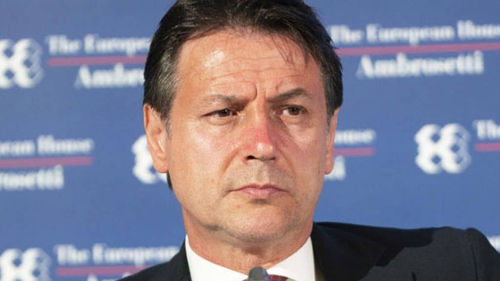 giuseppe conte in primo piano