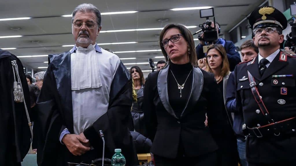Caso Cucchi, il pm denuncia prove inquinate. Ilaria Cucchi: “Il lupo perde il pelo…”