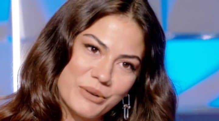 Demet Özdemir a Verissimo attrice daydreamer
