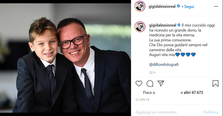 Gigi D'Alessio ha pubblicato una foto in occasione della comunione del figlio