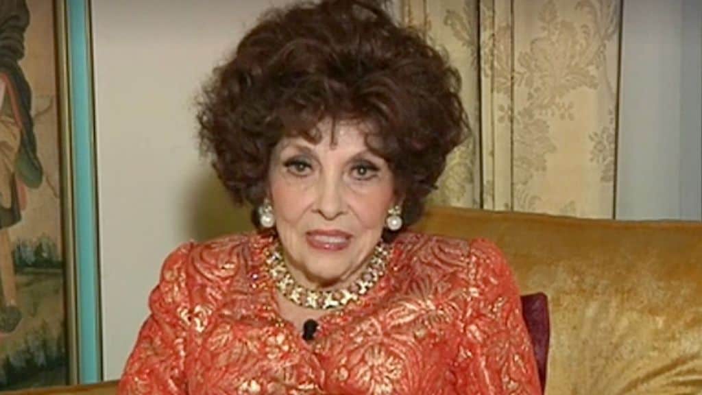 Gina Lollobrigida a live