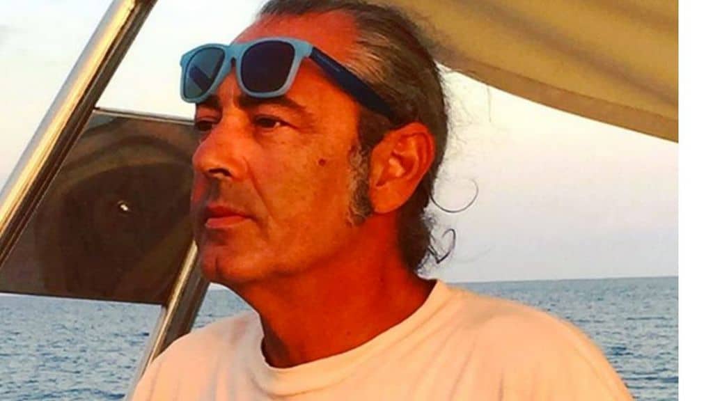 Luca Carboni in barca