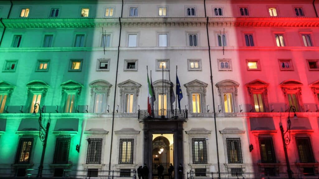 Facebook e la politica: come si può cambiare un governo che non piace Facebook e la politica: come si può cambiare un governo che non piace