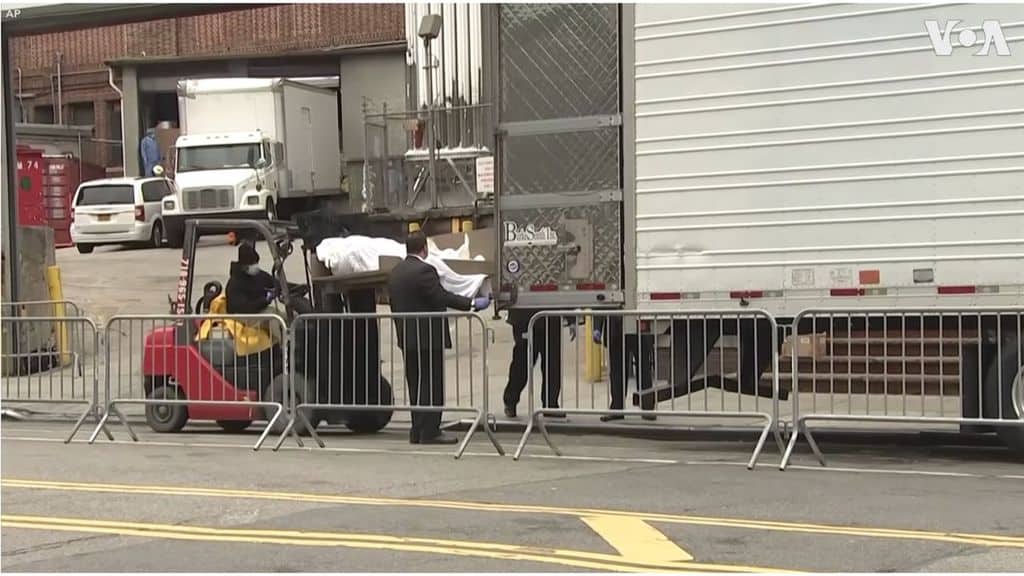 cadaveri camion new york