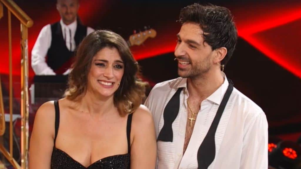 elisa isoardi e raimondo todaro alla finale di ballando