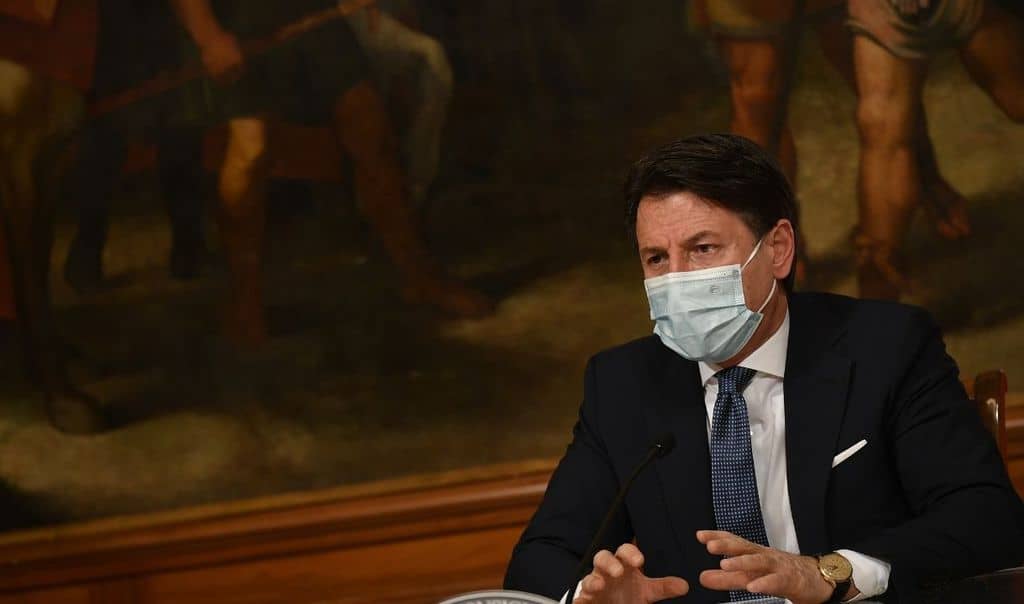 Il Presidente del Consiglio Conte durante la presentazione del nuovo decreto