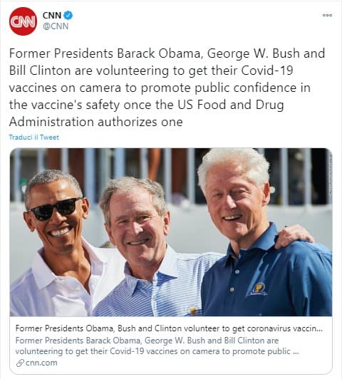 Tweet pubblicato dalla CNN sulla decisione dei 3 ex presidenti americani, Obama, Bush e Clinton, di vaccinarsi pubblicamente