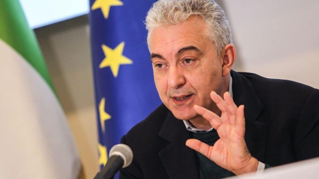 Arcuri, vaccini in ritardo: “Stanno trattando 27 Paesi europei come dei poveracci” Arcuri, vaccini in ritardo: “Stanno trattando 27 Paesi europei come dei poveracci”