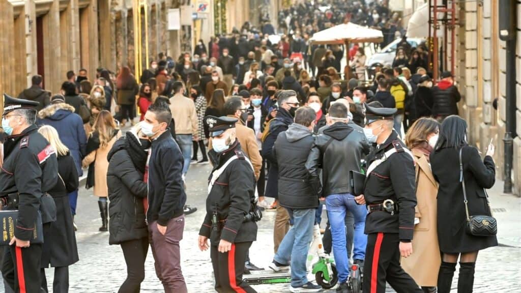 Coronavirus, da domenica 3 regioni in zona rossa: il bollettino di oggi Coronavirus, da domenica 3 regioni in zona rossa: il bollettino di oggi