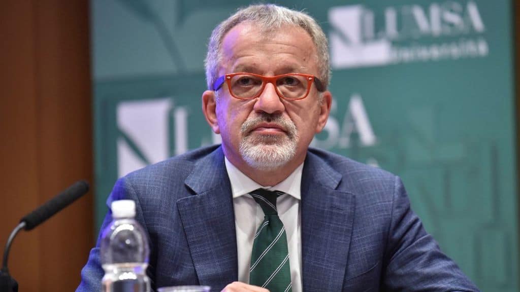 Roberto Maroni in primo piano