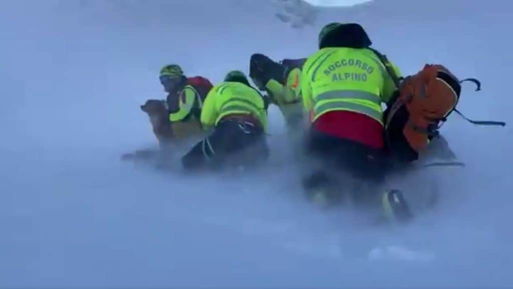 Il soccorso alpino al lavoro sul monte velino in cerca degli escursionisti