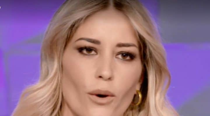 Elena Santarelli a Verissimo