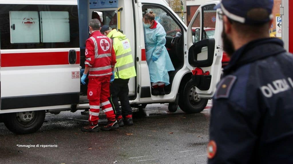 Genova, tir travolge una donna sul monopattino: morta sul colpo la 34enne