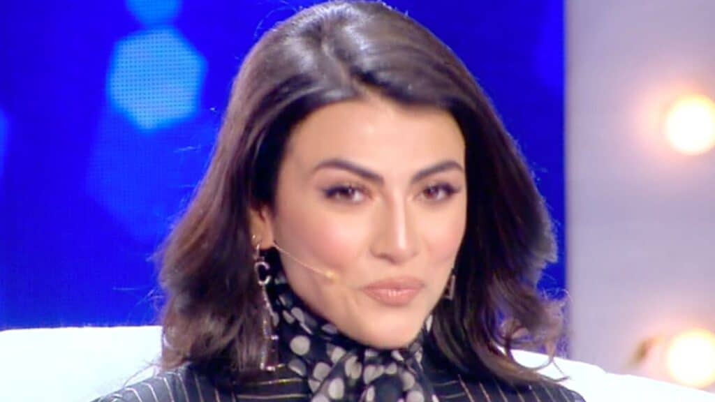 Giulia Salemi, l’accusa a Live – Non è la d’Urso: “Ci ha provato con mio marito, ha il vizietto” Giulia Salemi, l’accusa a Live – Non è la d’Urso: “Ci ha provato con mio marito, ha il vizietto”