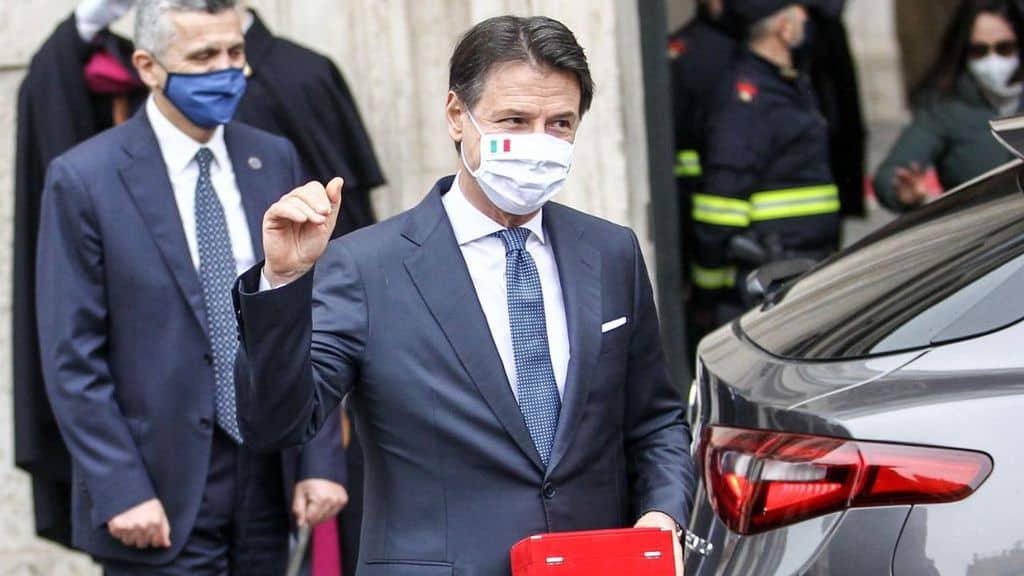 giuseppe conte lascia palazzo chigi