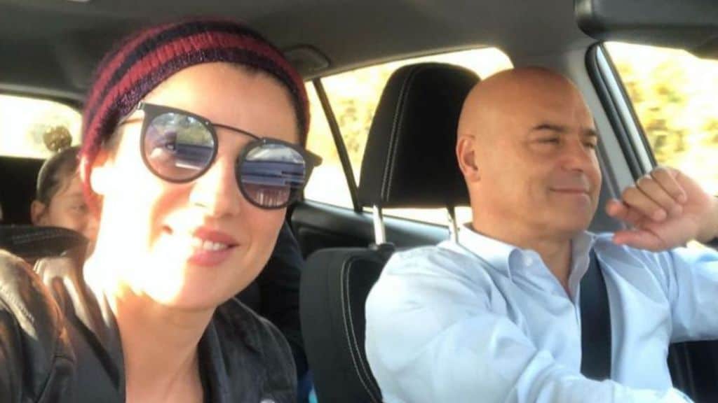 luisa ranieri e luca zingaretti in macchina