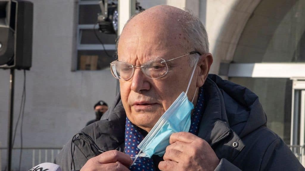 Massimo Galli replica alla smentita del Sacco di Milano sulle varianti inglesi